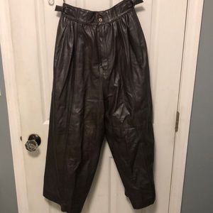Vintage La Joanne chocolate leather Womens pants pleated wide leg